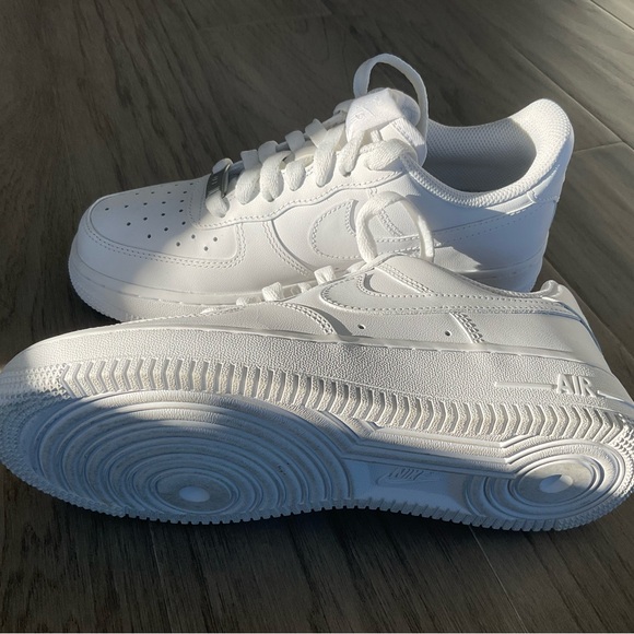 Nike Air 07 Sneakers - Picture 3 of 3